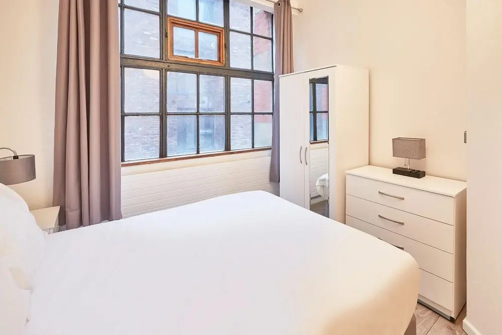 Concert Square Apartments By Happy Days