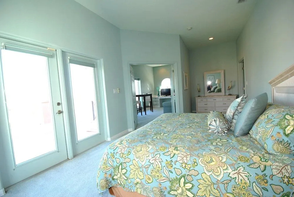 114 Bay Harbor 3 Bedrooms 3 Bathrooms Townhouse
