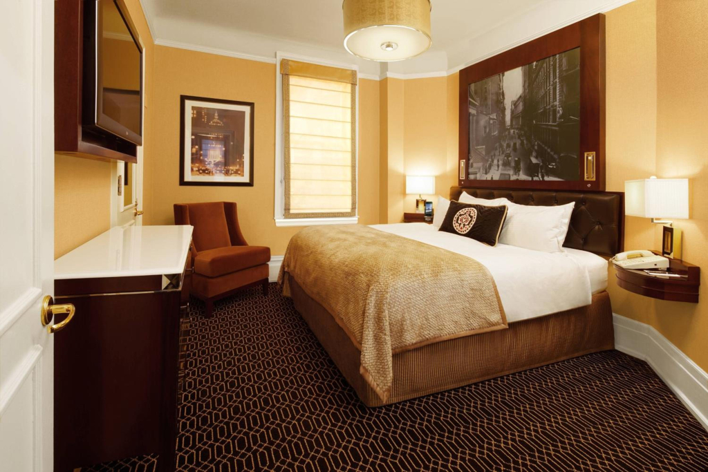 The Algonquin Hotel Times Square, Autograph Collection