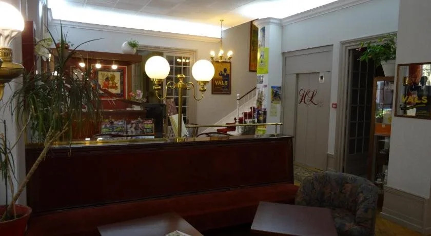 Logis Hôtel Restaurant Grand Hôtel de Lyon