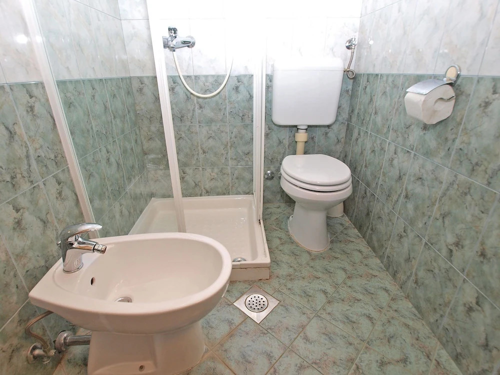 Apartment 1202