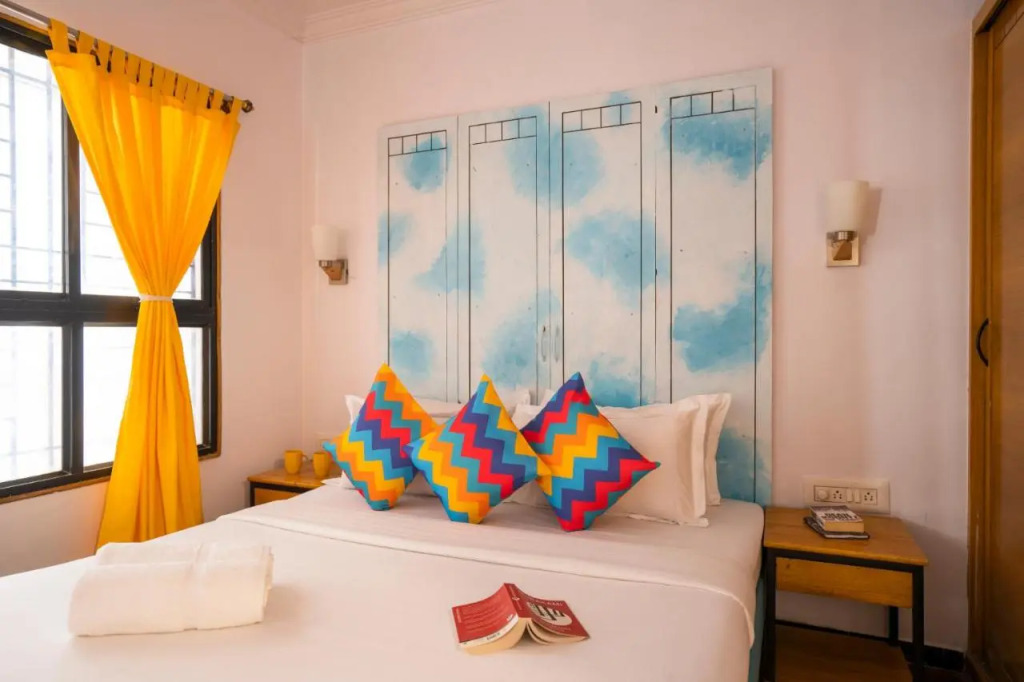 goSTOPS Bengaluru, Gandhi Nagar Majestic - Private Rooms & Dorms