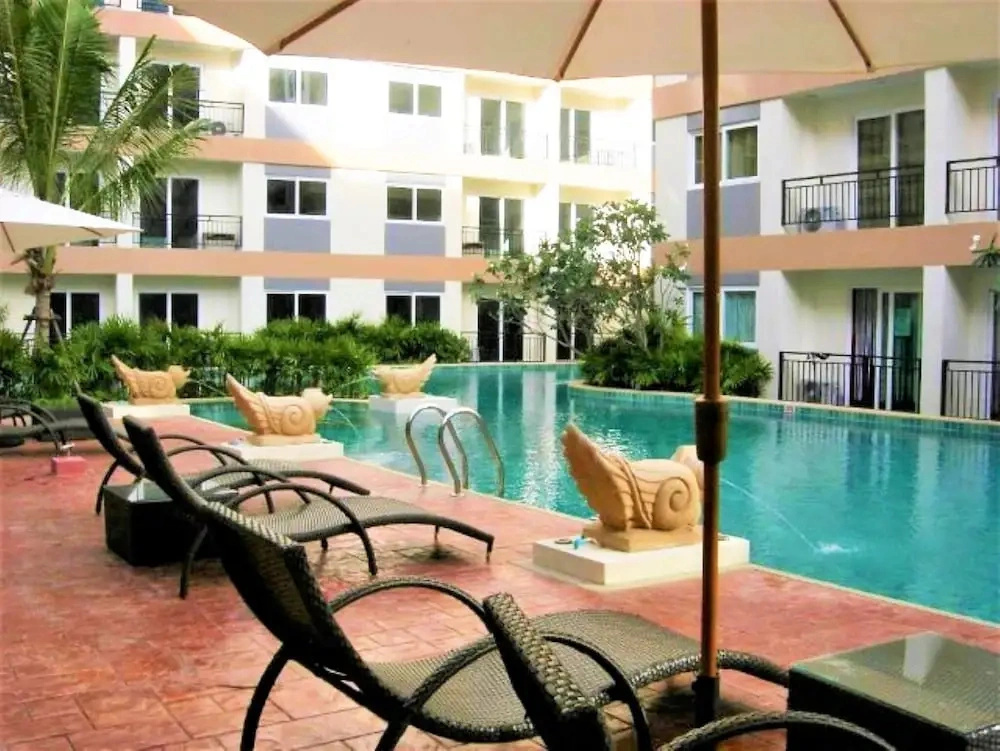 1-bedroom Condo Near Jomtien Beach With Lagoon Pool & Resort Facilities