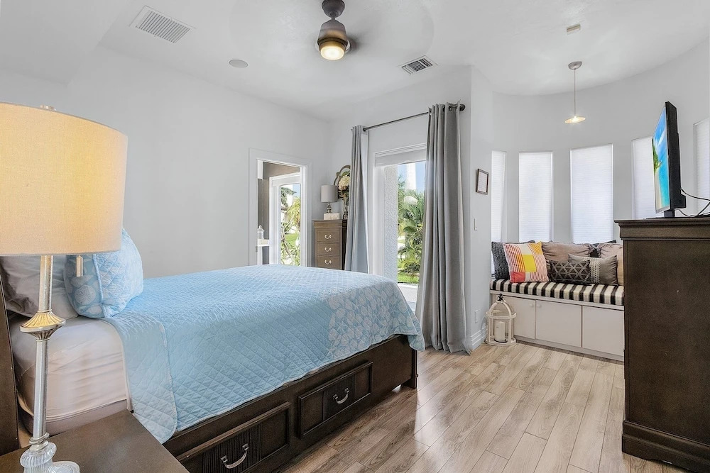 5317 Nautilus Dr 4 Bedroom Home by RedAwning