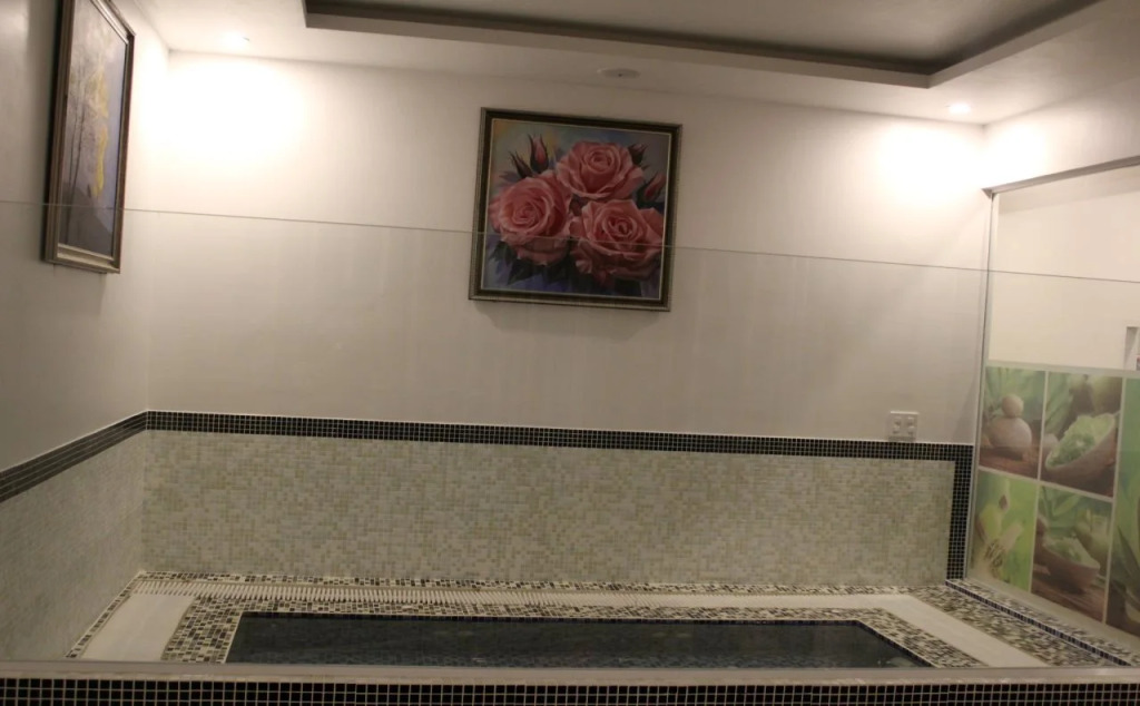 Aroma Hotel & Spa