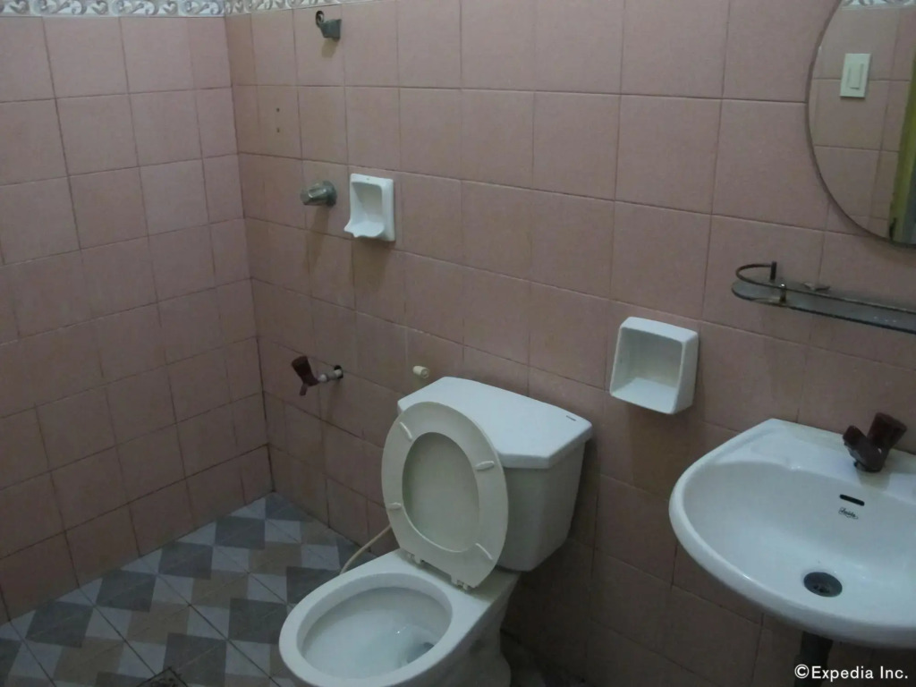 Pere Aristo Guesthouse