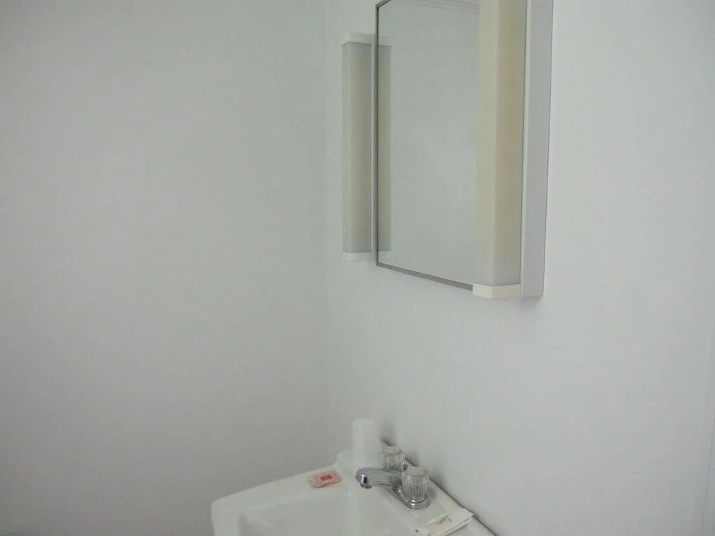 Pinecrest Motel