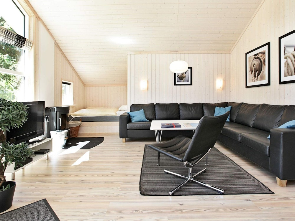 Baltic Wellness Villa for Eight