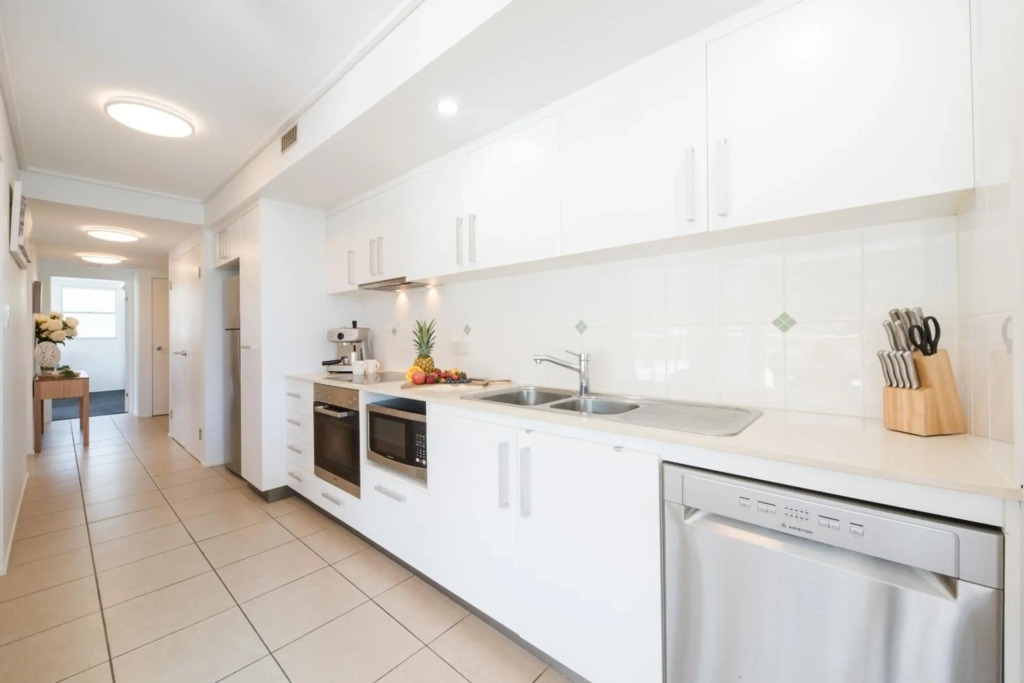 Ocean Dreams On Airlie 2 Bedroom