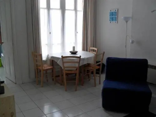 Studio 3 Pers. Proche de la Plage 72047