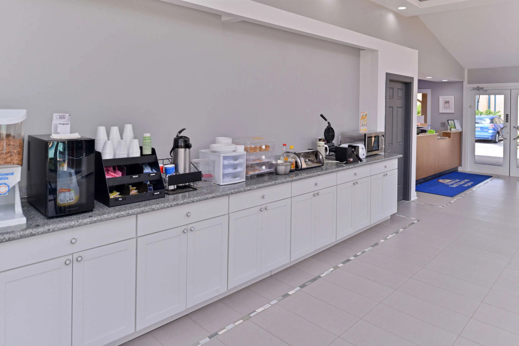 Americas Best Value Inn Angleton