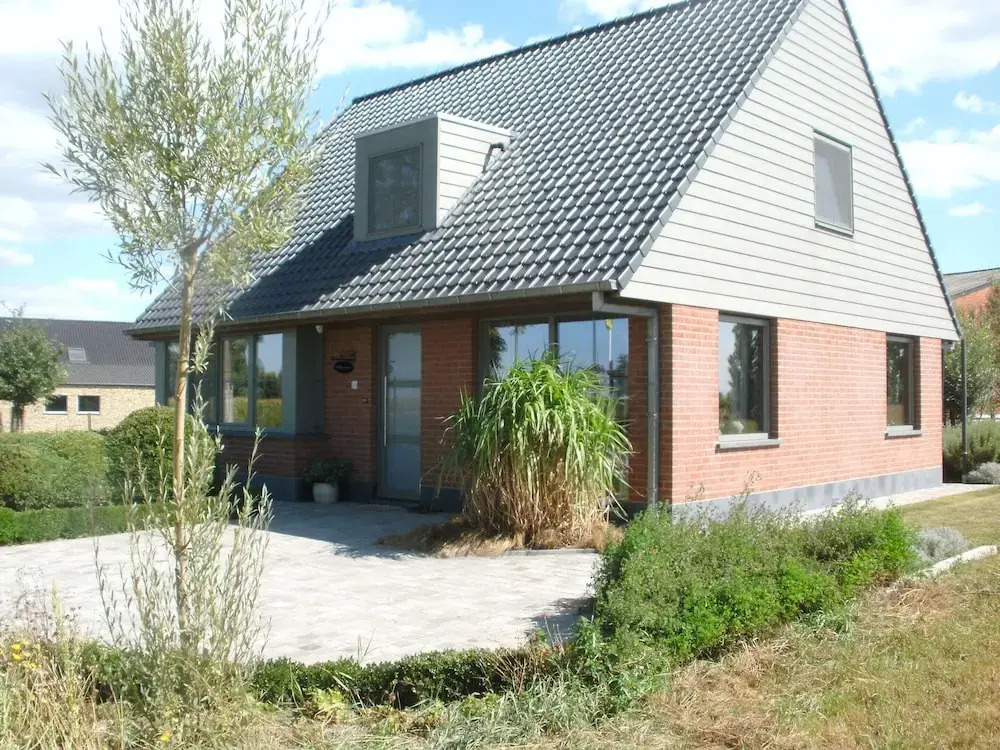 Holiday Home in Alveringem near Beach