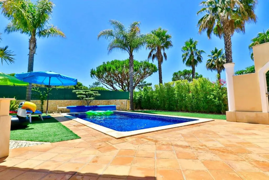 Villa Vale Do Lobo 176 - 4 Bedroom villa - Great pool area - WiFi and Air conditioning