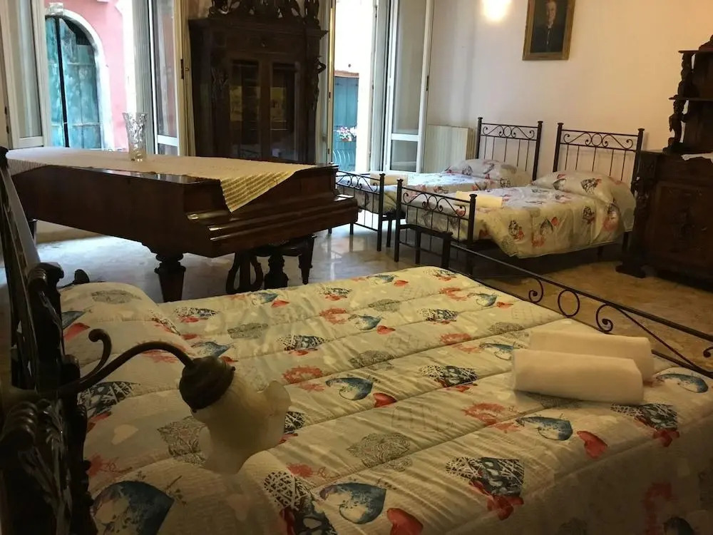 Venice Sun Apartment and rooms