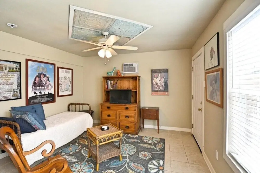 Elm Street Cottage