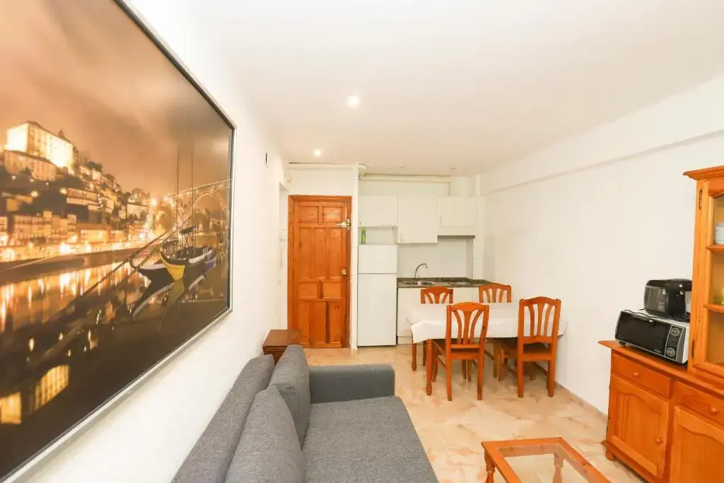 UHC Acantilados Family Apartments