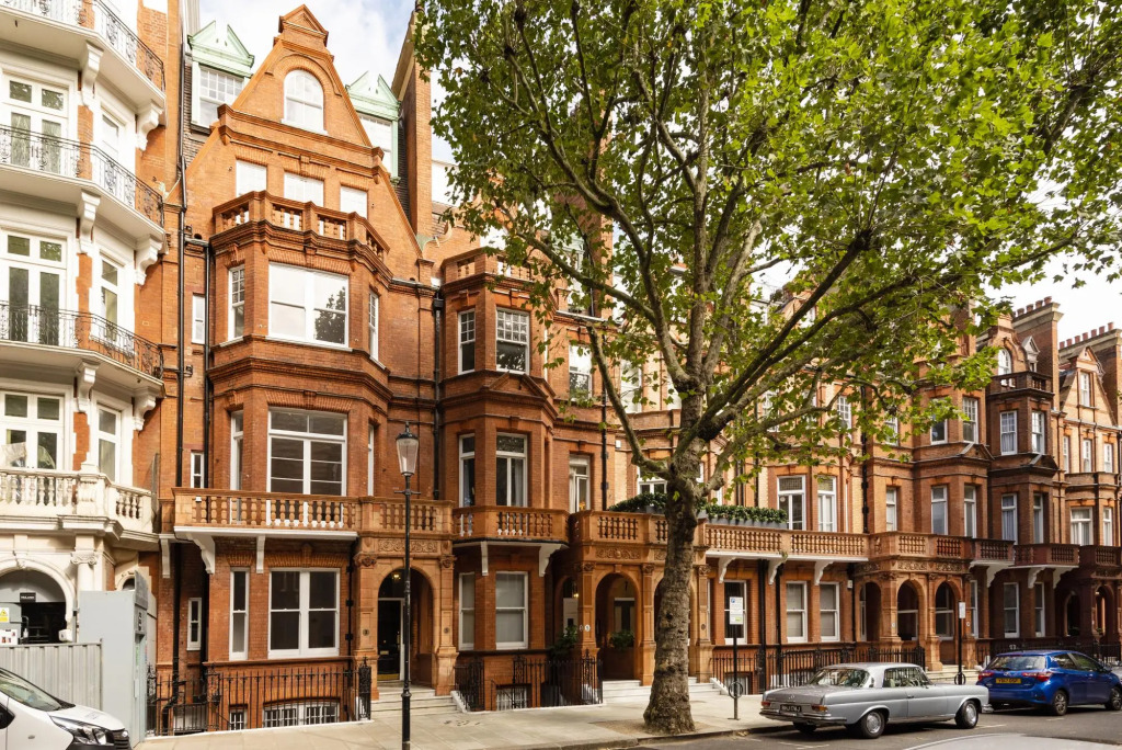 The Duke of York Studio Next to Sloane Square