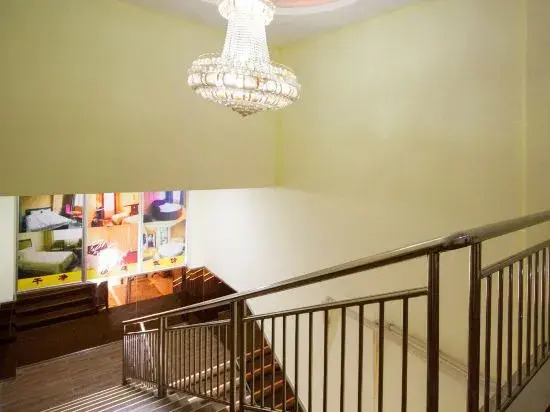 Zhuzhou Tiantianshang Art Hotel (Hunan University of Technology)