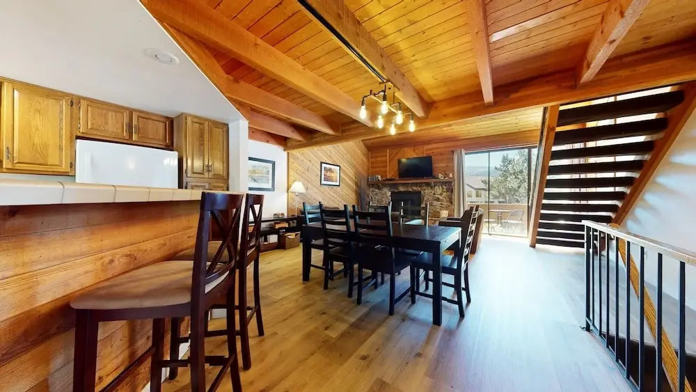 Snowflower 20 Pet-Friendly, Spacious Corner Unit With Great Complex Amenities by RedAwning