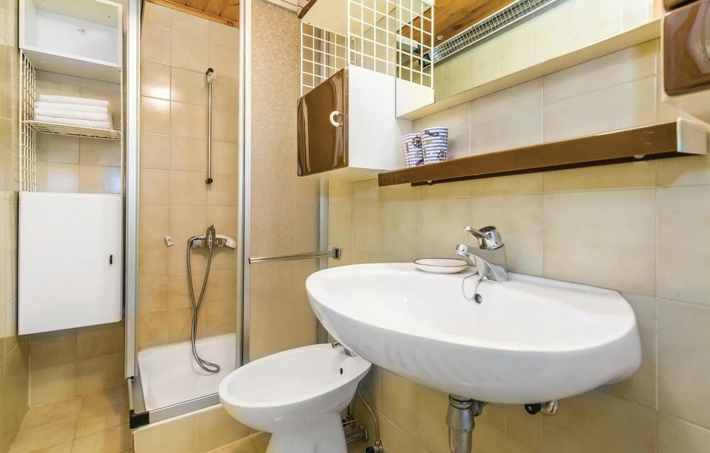 Amazing Home in Kastav With Wifi and 2 Bedrooms