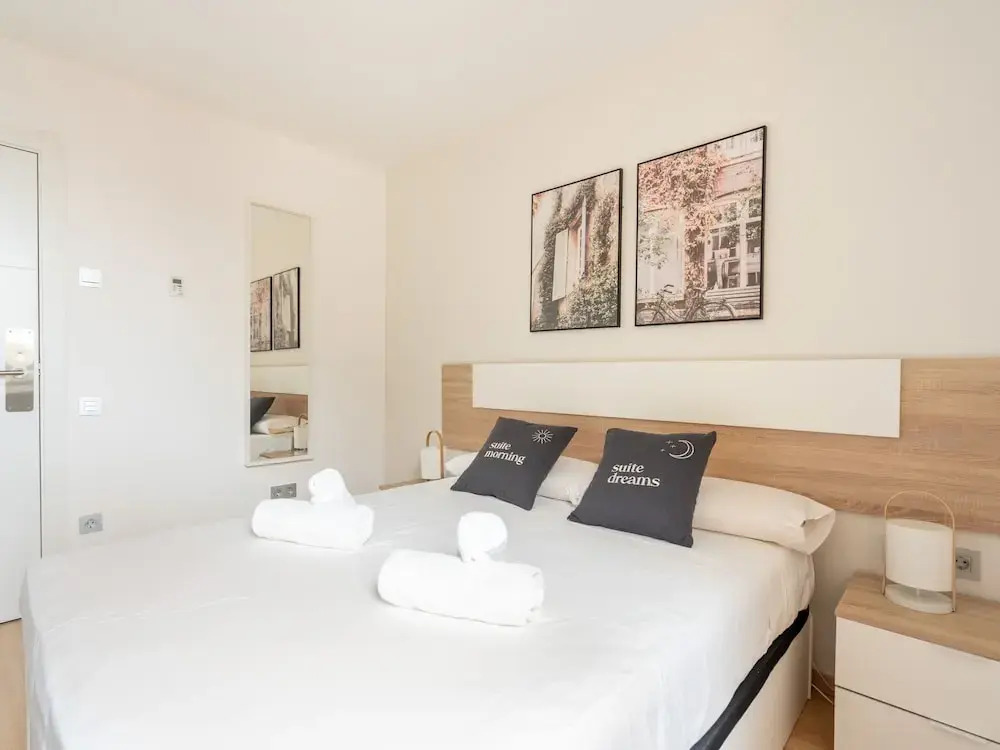 Limehome Barcelona Carrer de Fontcoberta - Digital Access