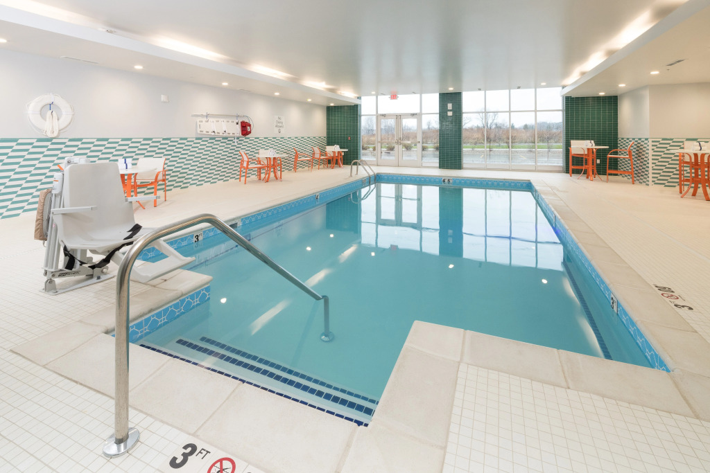 Holiday Inn & Suites Detroit - Troy by IHG