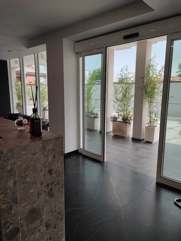 Hotel XBusiness