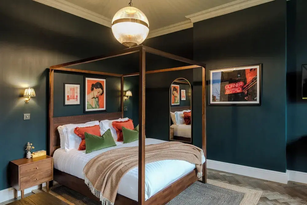 Tyndalls Park - Your Apartment