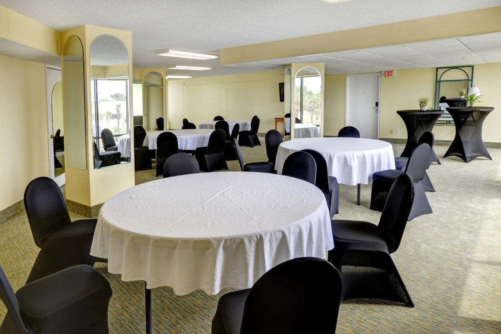 El Caribe Resort and Conference Center