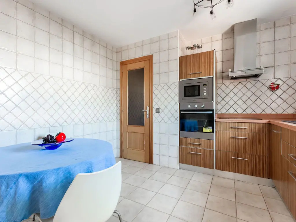Tranquil Villa Stay in Tolleric