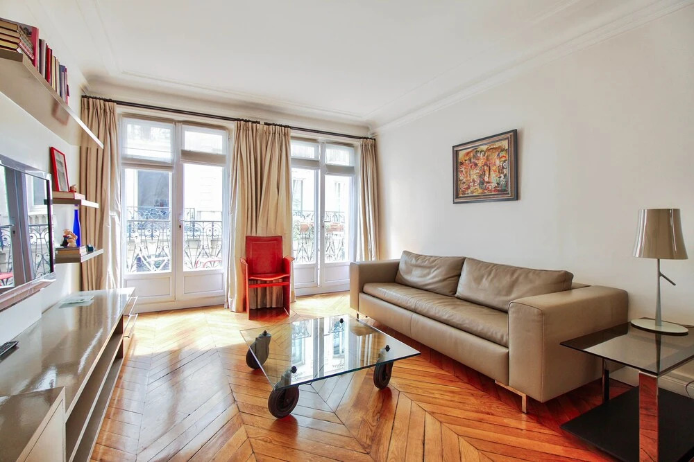 Bright apartment - Victor Hugo