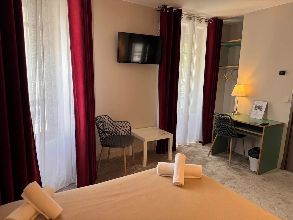 Hotel Paris Vesinet-LogisHotels et Domaine Evenementiel