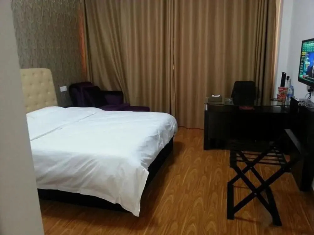 Baifenghui Business Hotel