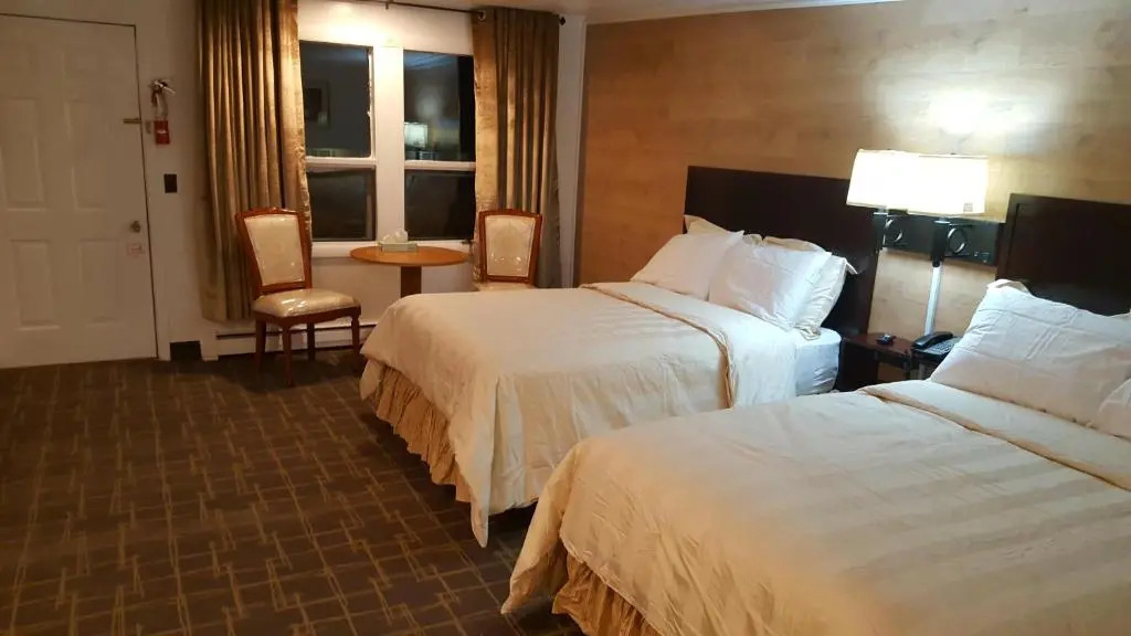 Stucco Lodge