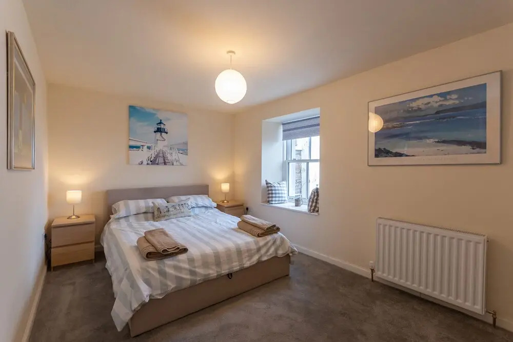 Cellardyke 3-bed Cottage, Sleeps 6 by Seafront
