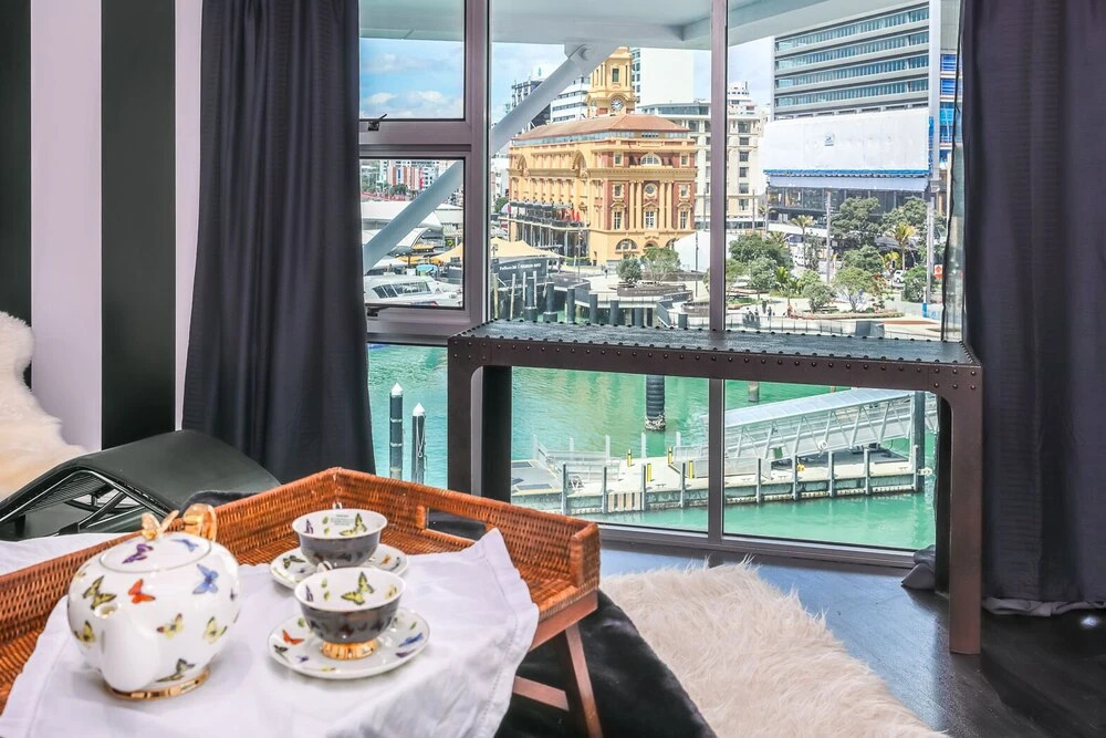 QV Stylish Water View Studio in CBD 1047