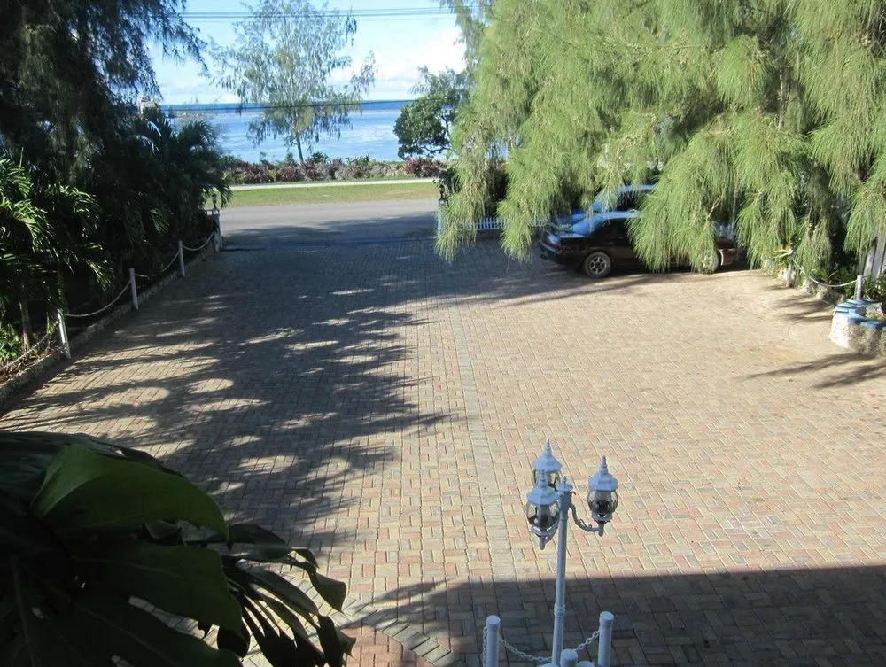Captain Cook Apartments