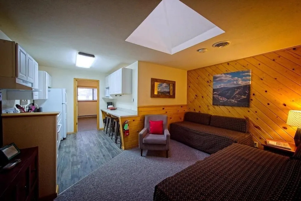 Sitzmark Sports Lodge