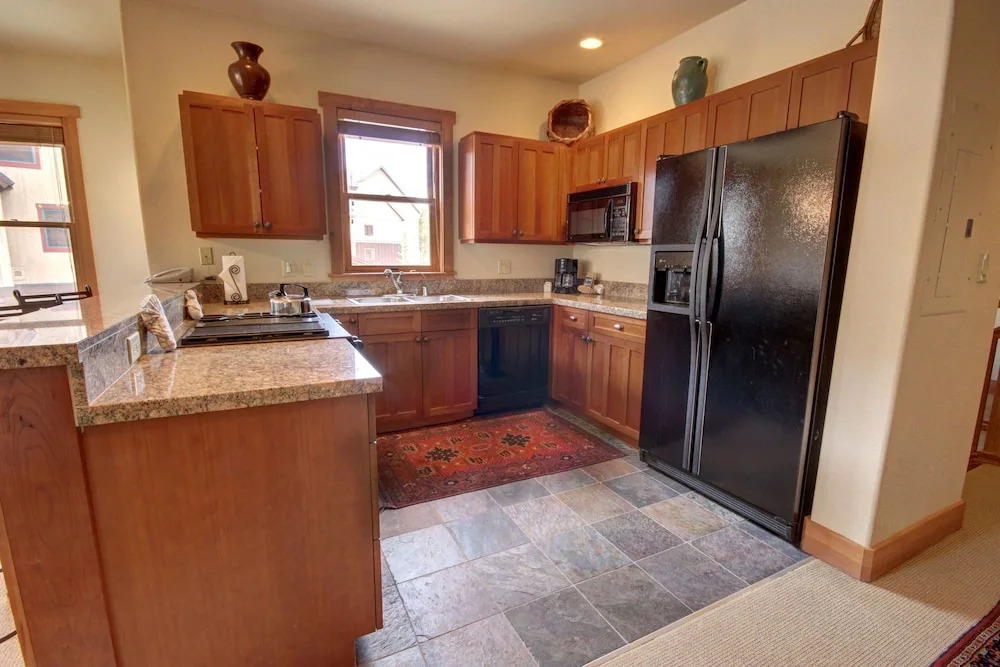 Red Hawk Townhomes 2330