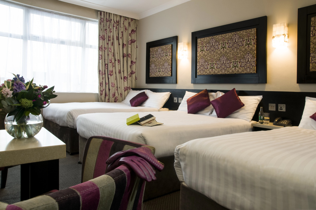 Flannerys Hotel