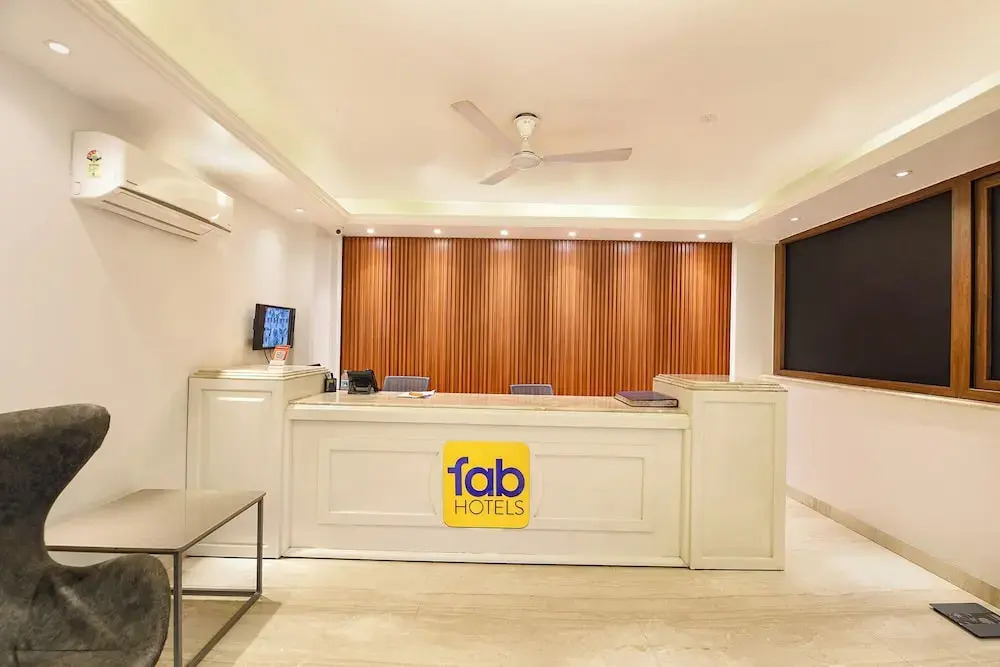 FabHotel Harnoor House - Gold Souk Mall