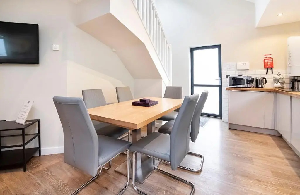 City Apartments - Monkbar Mews