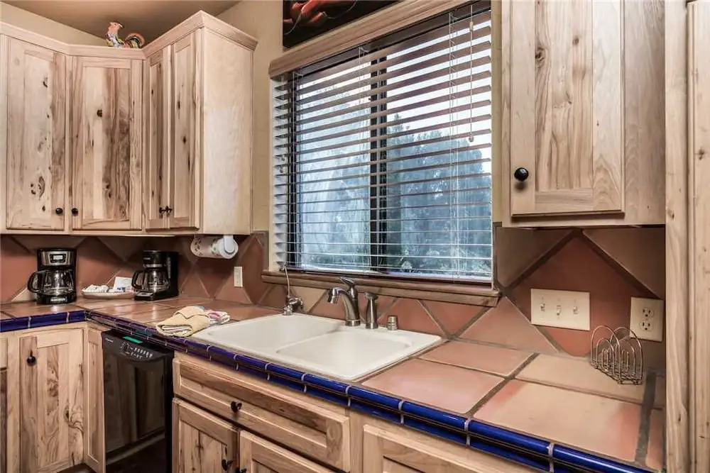 Casa Wildwood, 4 Bedrooms, Sleeps 8, Air Hockey, Ping Pong, Hot Tub