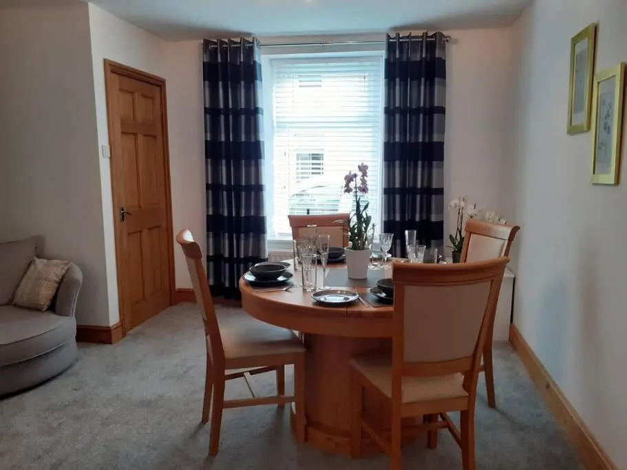 Cosy Modern Victorian 2 Bed Terrace