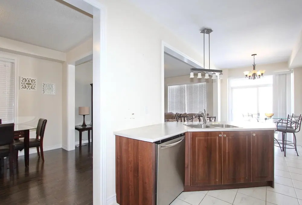 Executive Suite at Brampton House