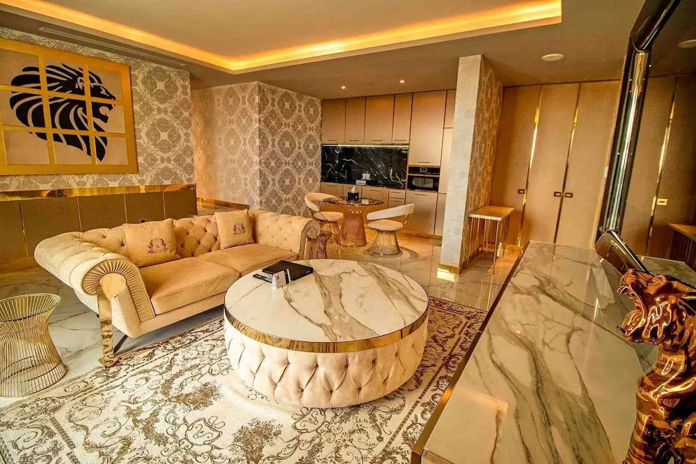 No 1 Oxford Street Hotel And Suites