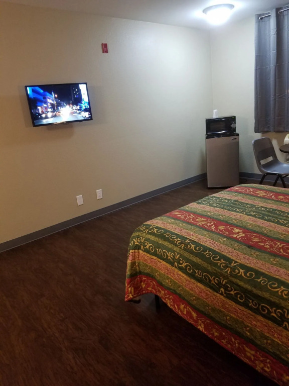 Travel Time Motel