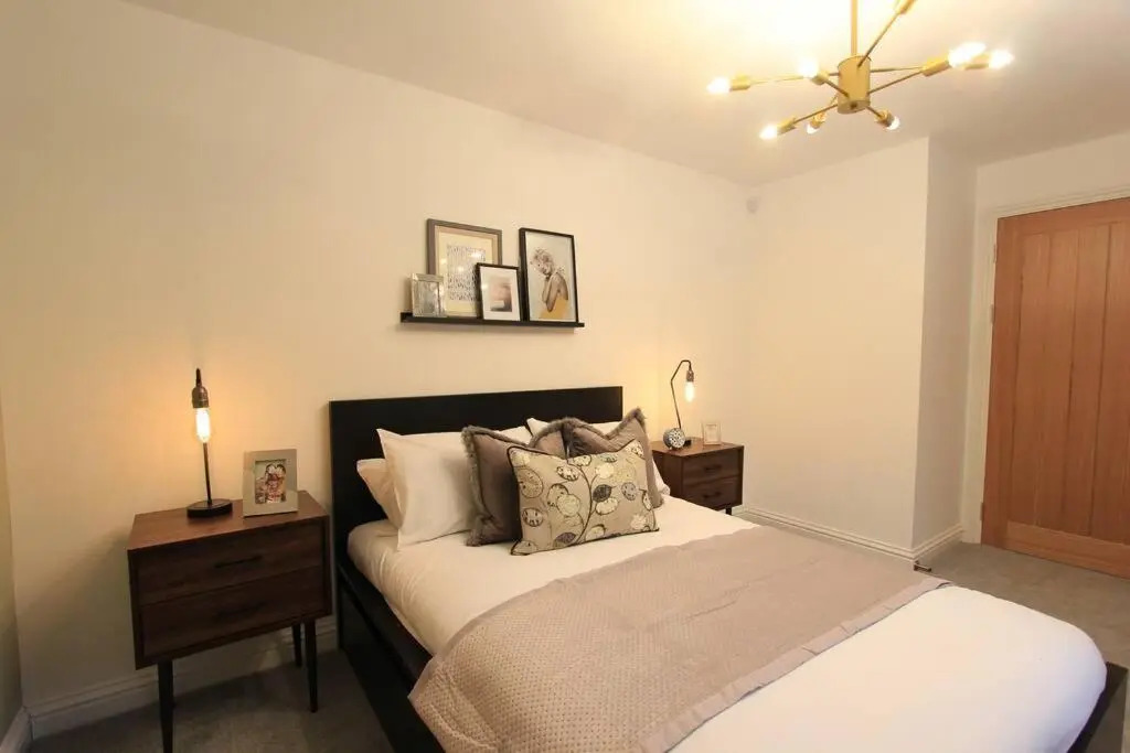 Cabot Mews Apartment 1