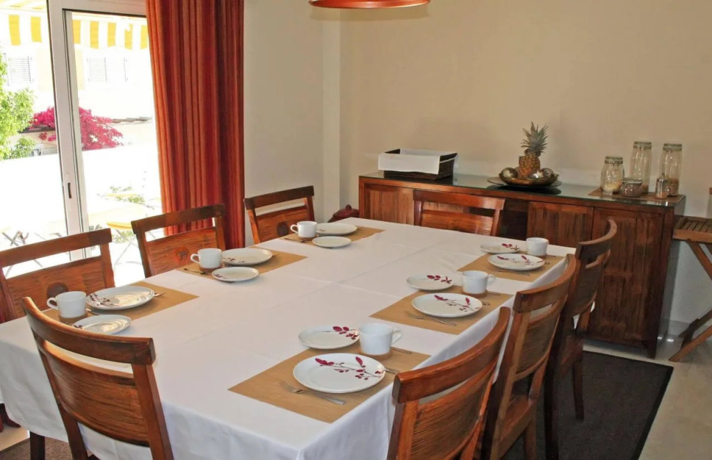 AHO Guest House