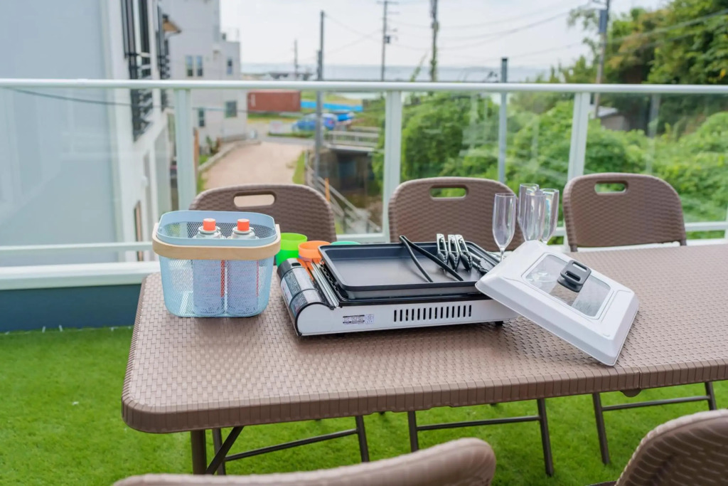 Beachside base KURUWA 南葉山 最大8名の一棟貸別荘 久留和海岸から徒歩1分